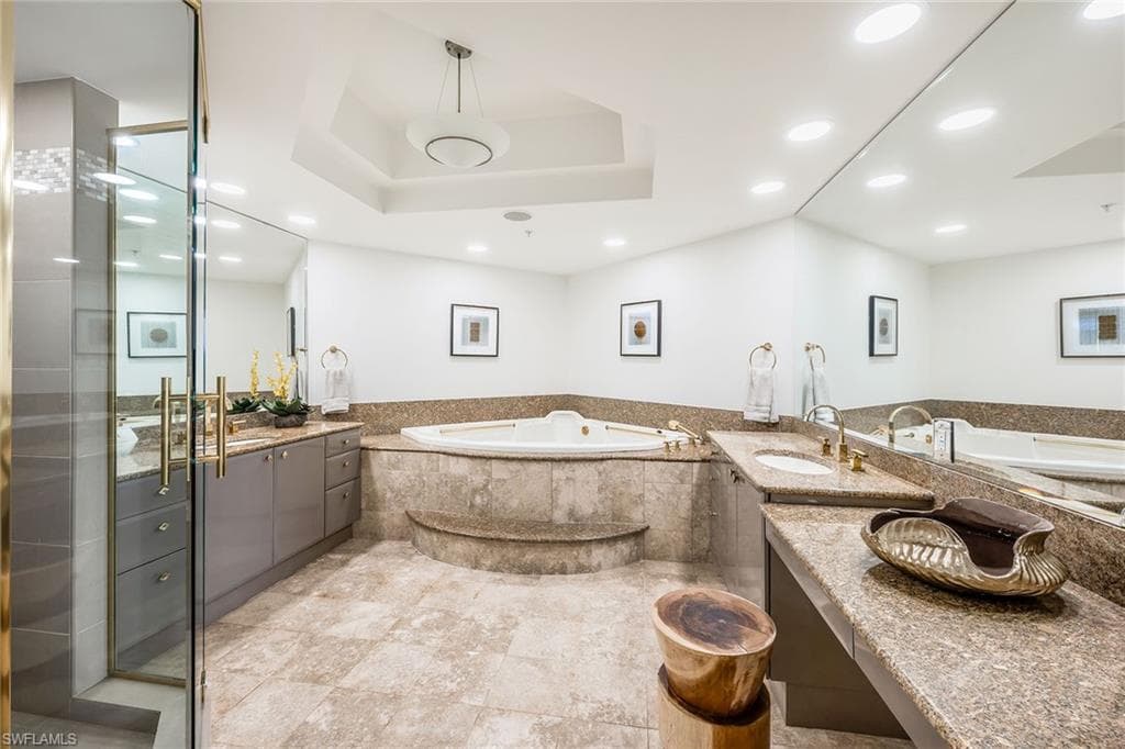 425 Dockside DR # 804, NAPLES FL 34110-30