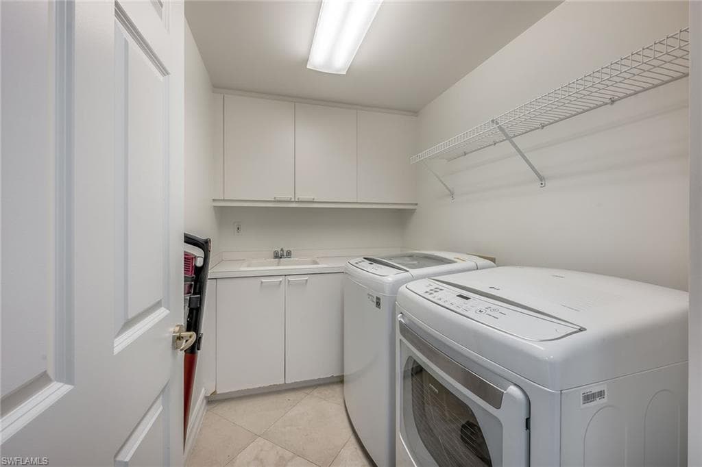 425 Dockside DR # 804, NAPLES FL 34110-38