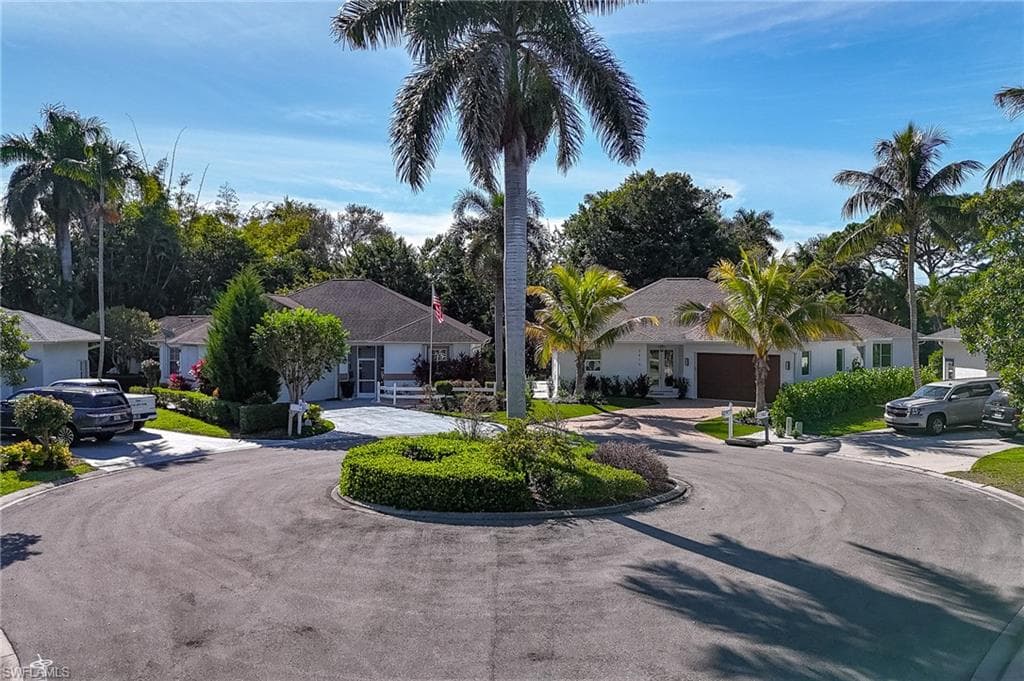 2515 Royal Palm CT, NAPLES FL 34103-29