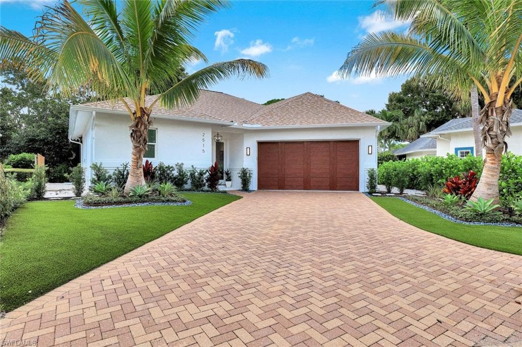 2515 Royal Palm CT, NAPLES FL 34103-28