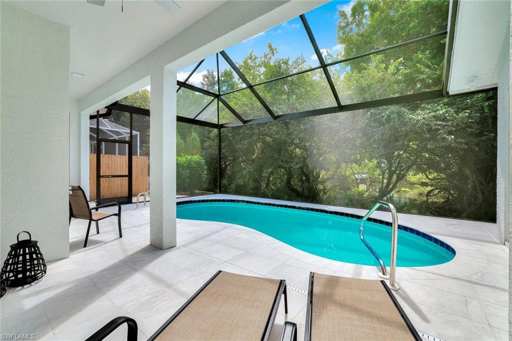 2515 Royal Palm CT, NAPLES FL 34103-24