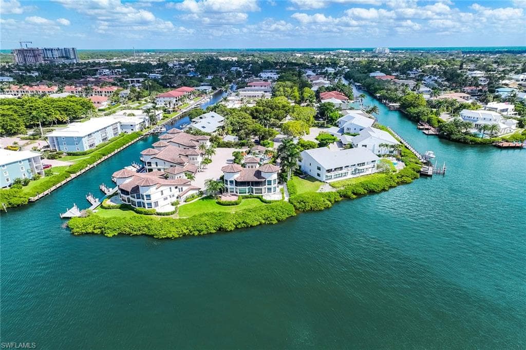 1311 Chesapeake AVE # 4A, NAPLES FL 34102-41