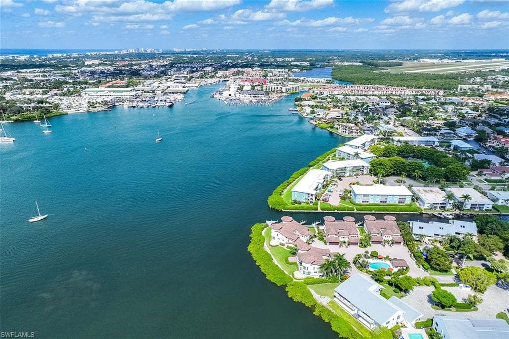 1311 Chesapeake AVE # 4A, NAPLES FL 34102-42
