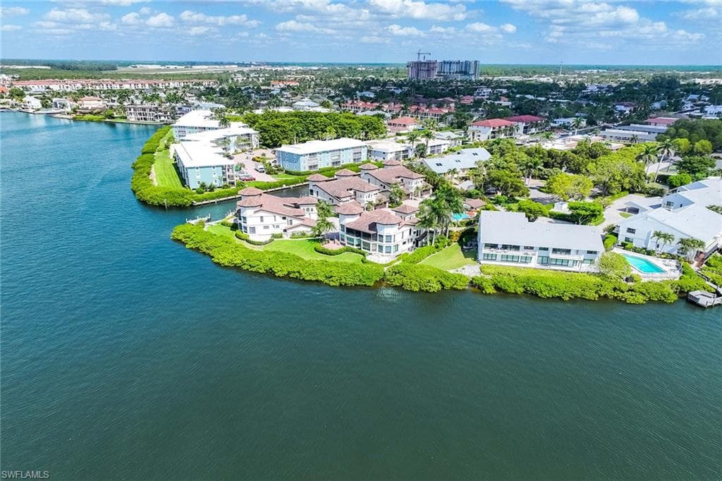 1311 Chesapeake AVE # 4A, NAPLES FL 34102-43