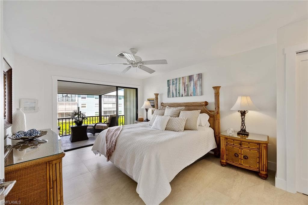 1311 Chesapeake AVE # 4A, NAPLES FL 34102-20