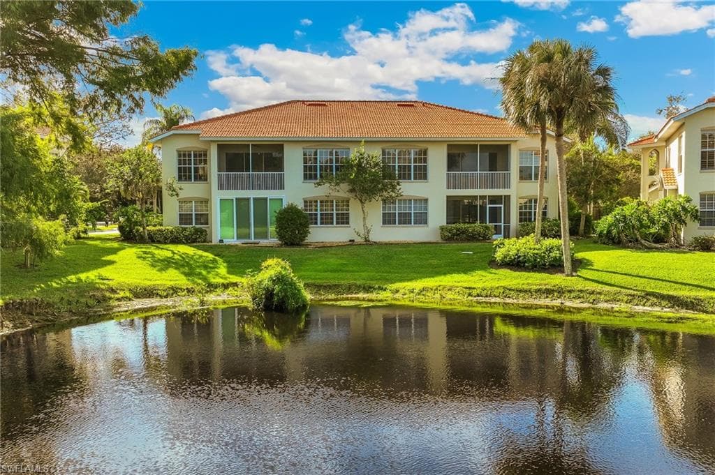 1211 Egrets LNDG # 202, NAPLES FL 34108-21