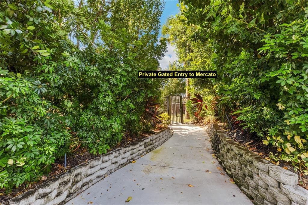 1211 Egrets LNDG # 202, NAPLES FL 34108-27