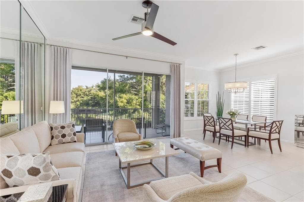 1211 Egrets LNDG # 202, NAPLES FL 34108-7