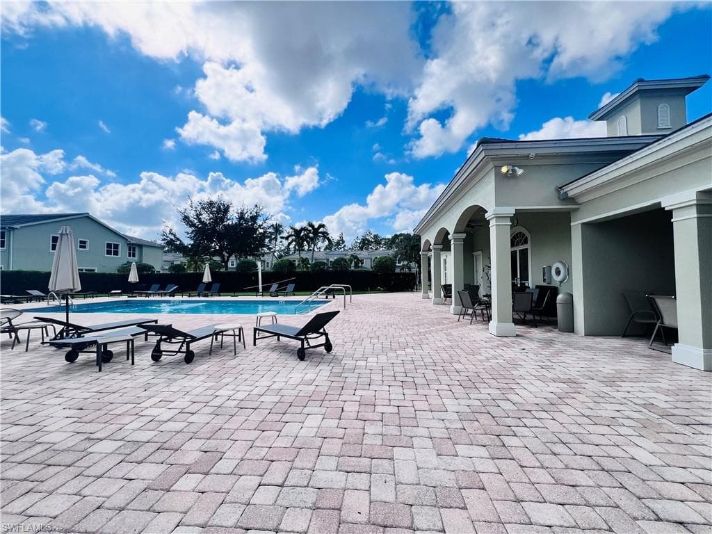 1435 MARIPOSA CIR # 102, NAPLES FL 34105-23