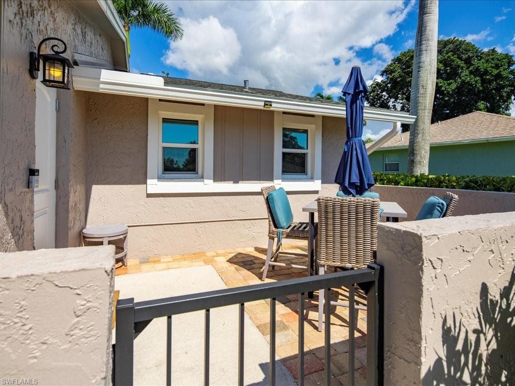 4821 Molokai DR, NAPLES FL 34112-1