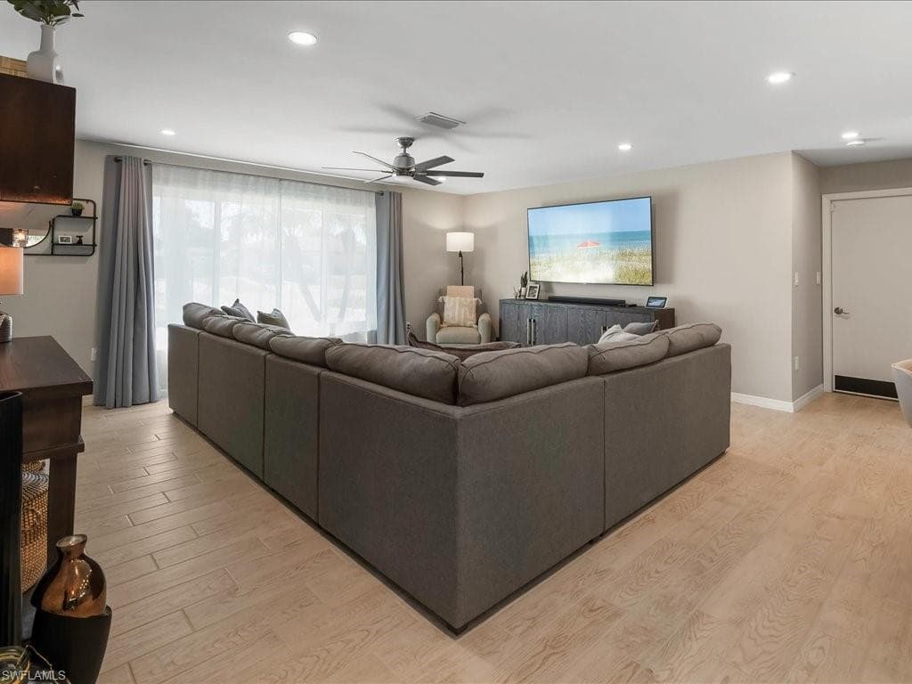 4821 Molokai DR, NAPLES FL 34112-5