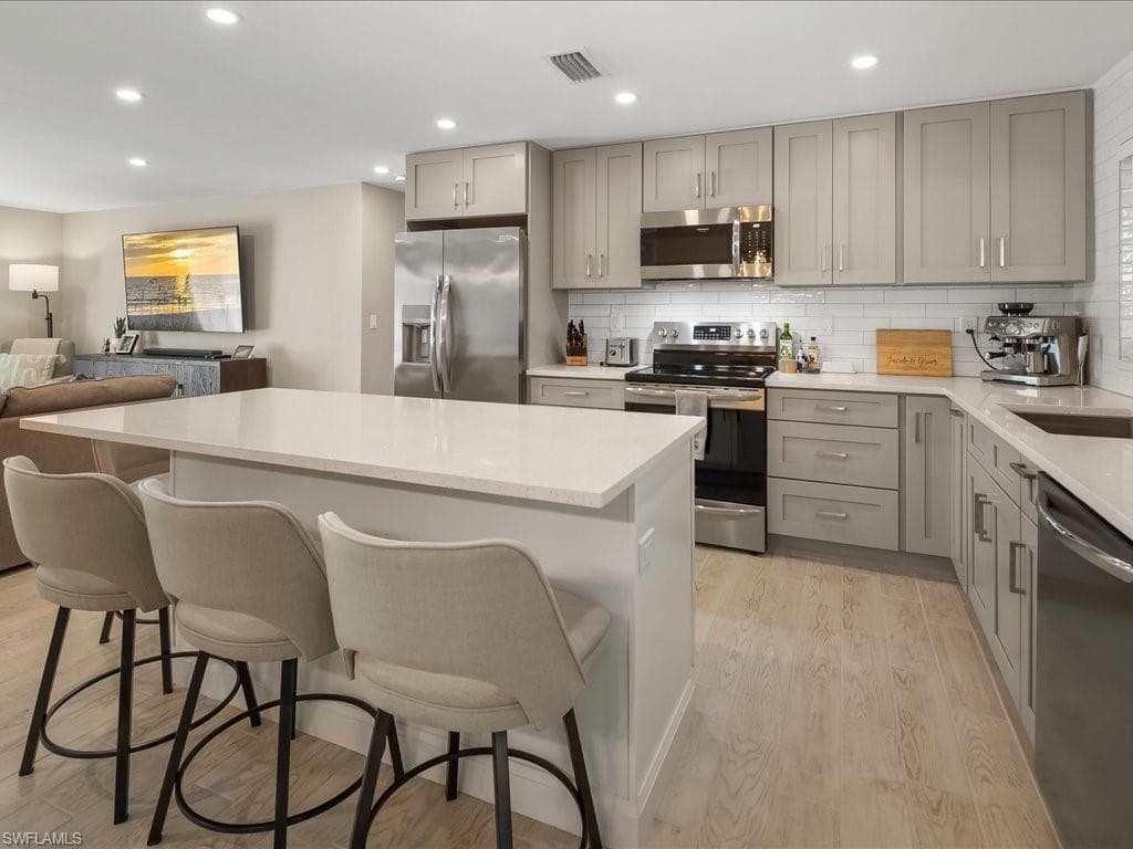 4821 Molokai DR, NAPLES FL 34112-7