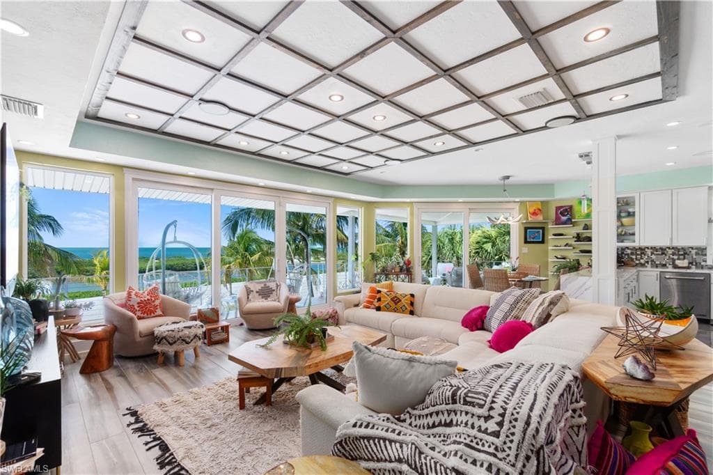 8124 Estero BLVD, FORT MYERS BEACH FL 33931-17