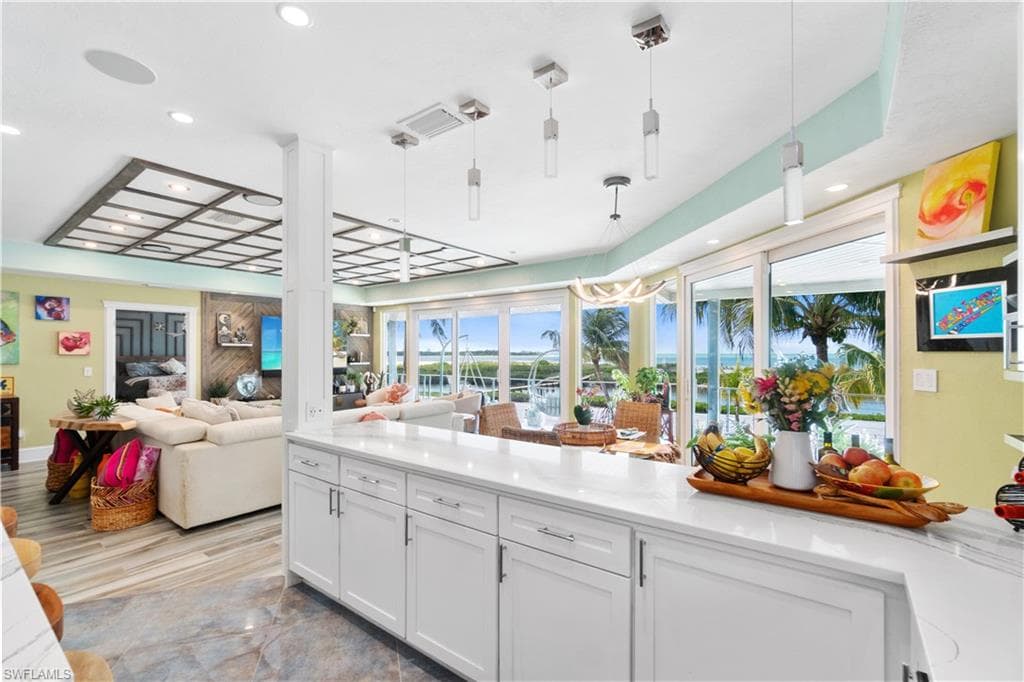 8124 Estero BLVD, FORT MYERS BEACH FL 33931-10