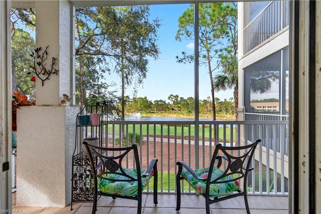 8223 Parkstone PL # 2201, NAPLES FL 34120-22