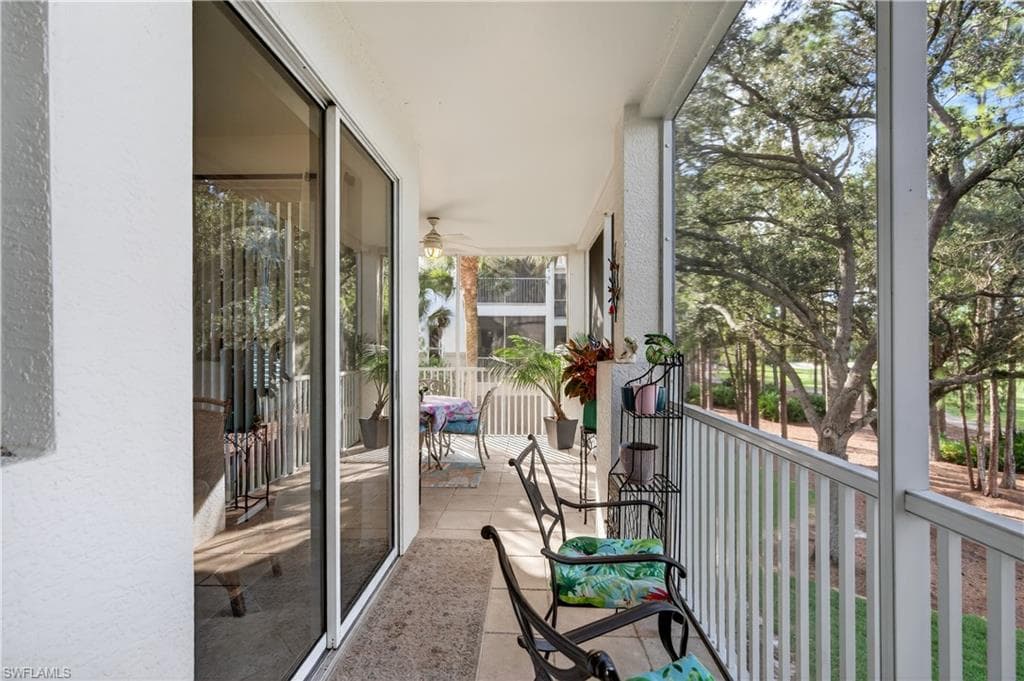 8223 Parkstone PL # 2201, NAPLES FL 34120-23