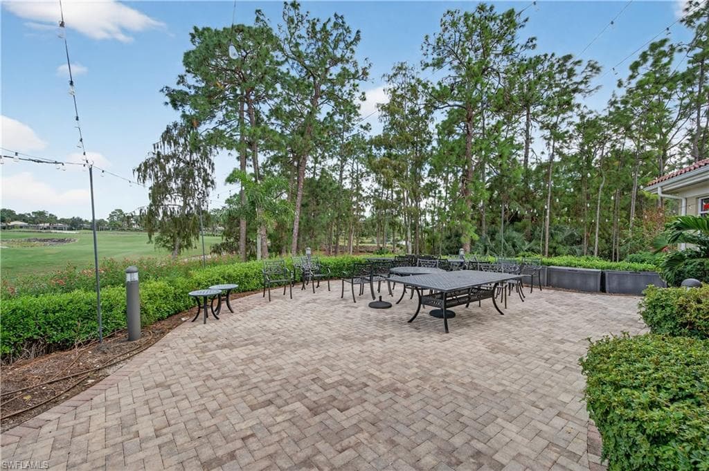 8223 Parkstone PL # 2201, NAPLES FL 34120-47