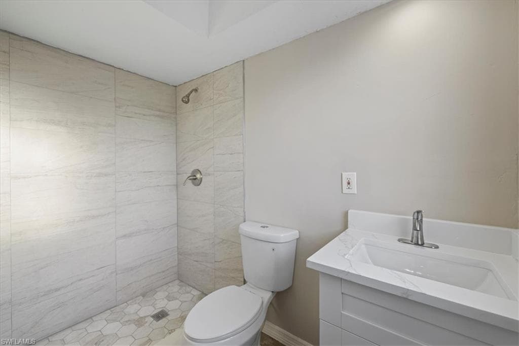 27580 Wisconsin ST, BONITA SPRINGS FL 34135-19