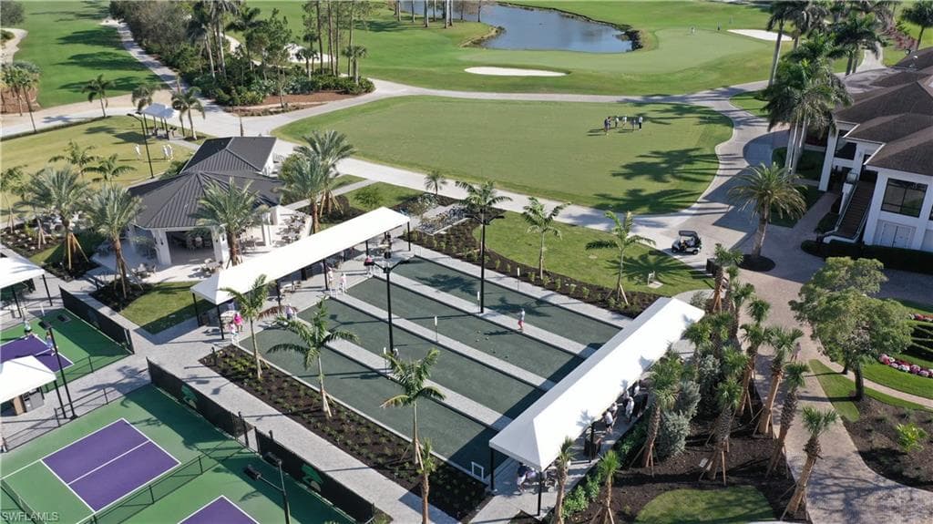 301 Courtside DR, NAPLES FL 34105-21