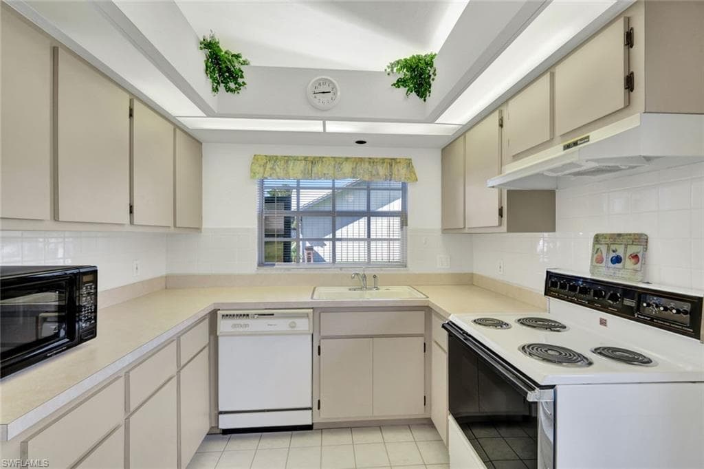 10622 Talmadge CT, LEHIGH ACRES FL 33936-8