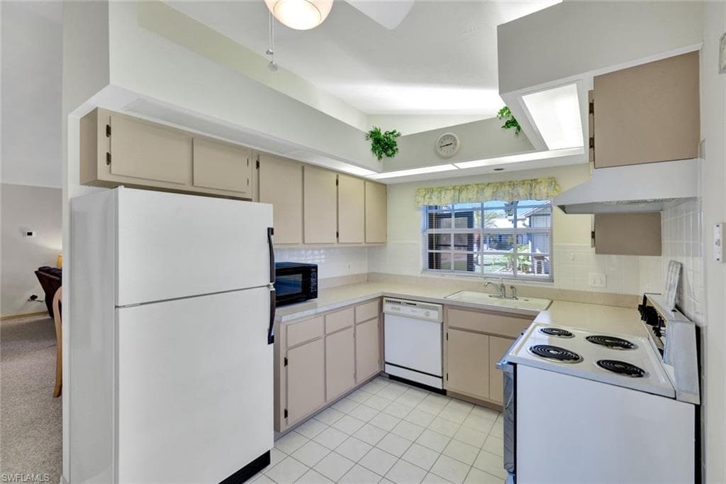 10622 Talmadge CT, LEHIGH ACRES FL 33936-10