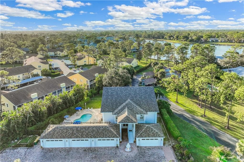 2790 Kings Lake BLVD # 202, NAPLES FL 34112-1