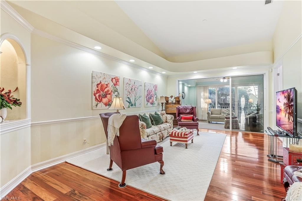 2790 Kings Lake BLVD # 202, NAPLES FL 34112-2