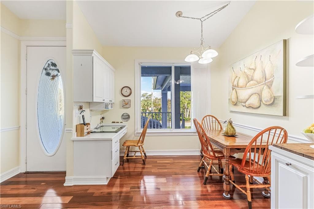 2790 Kings Lake BLVD # 202, NAPLES FL 34112-8