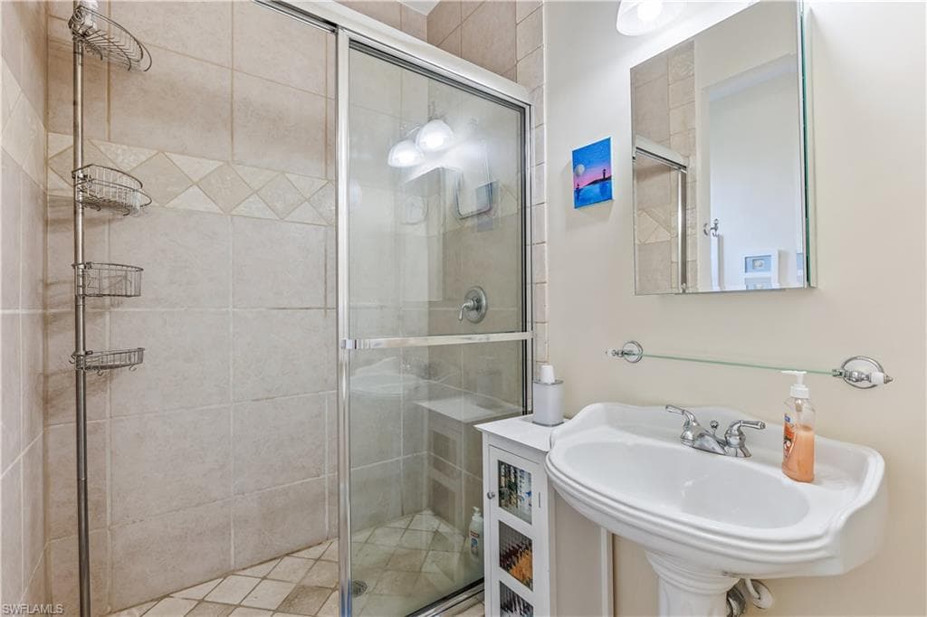 2790 Kings Lake BLVD # 202, NAPLES FL 34112-18