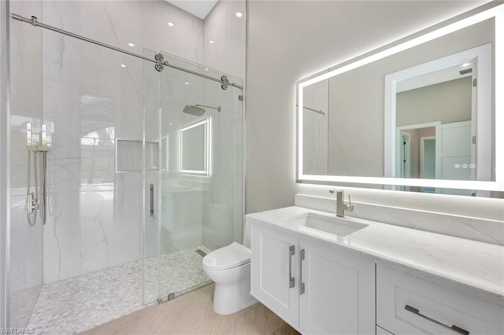 10493 Winterview DR, NAPLES FL 34109-22