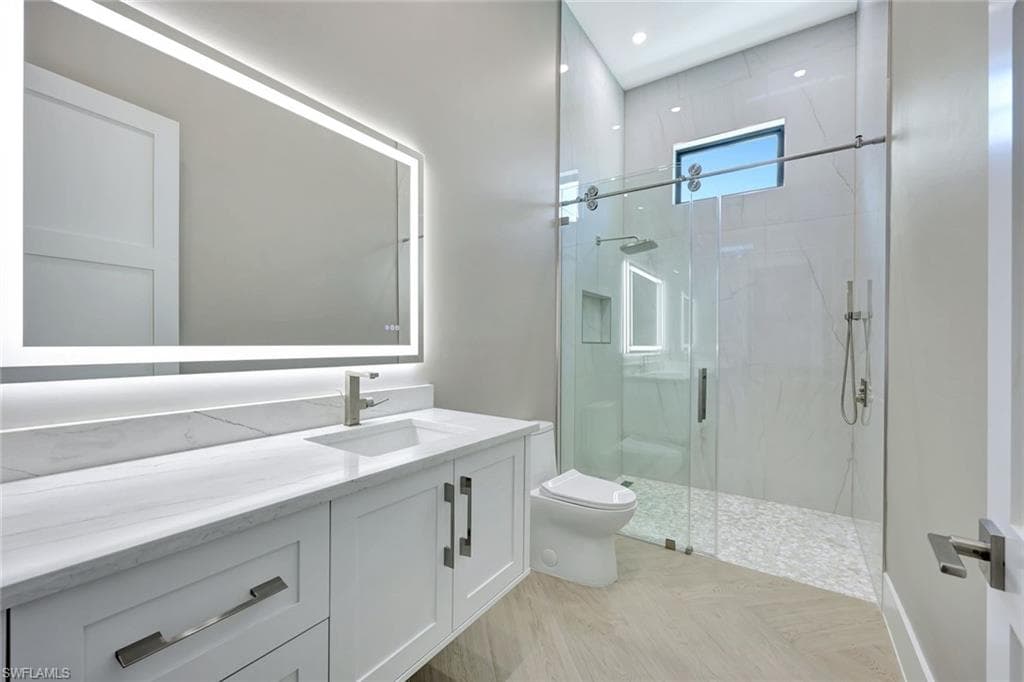 10493 Winterview DR, NAPLES FL 34109-16