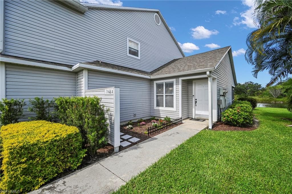 1566 Trafalgar LN # E102, NAPLES FL 34116-5