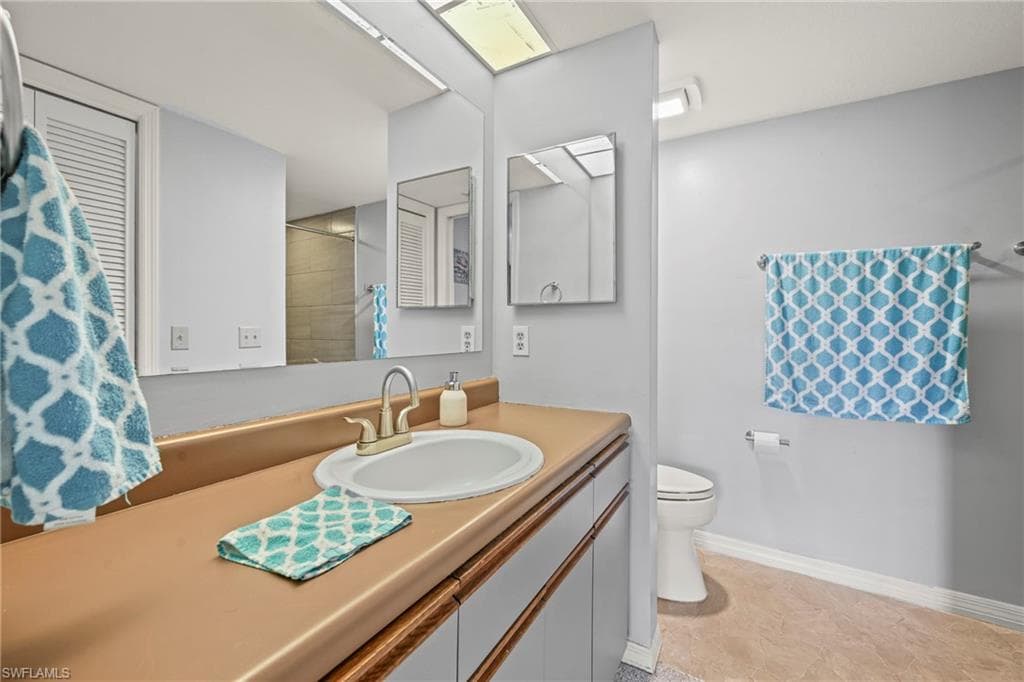 1566 Trafalgar LN # E102, NAPLES FL 34116-23
