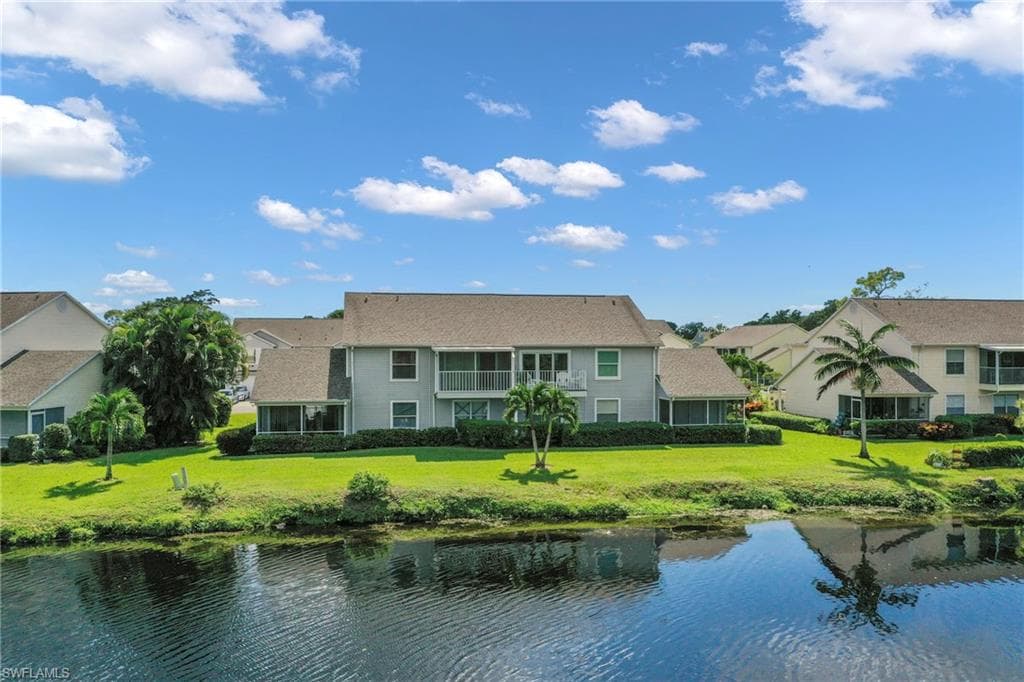 1566 Trafalgar LN # E102, NAPLES FL 34116-29