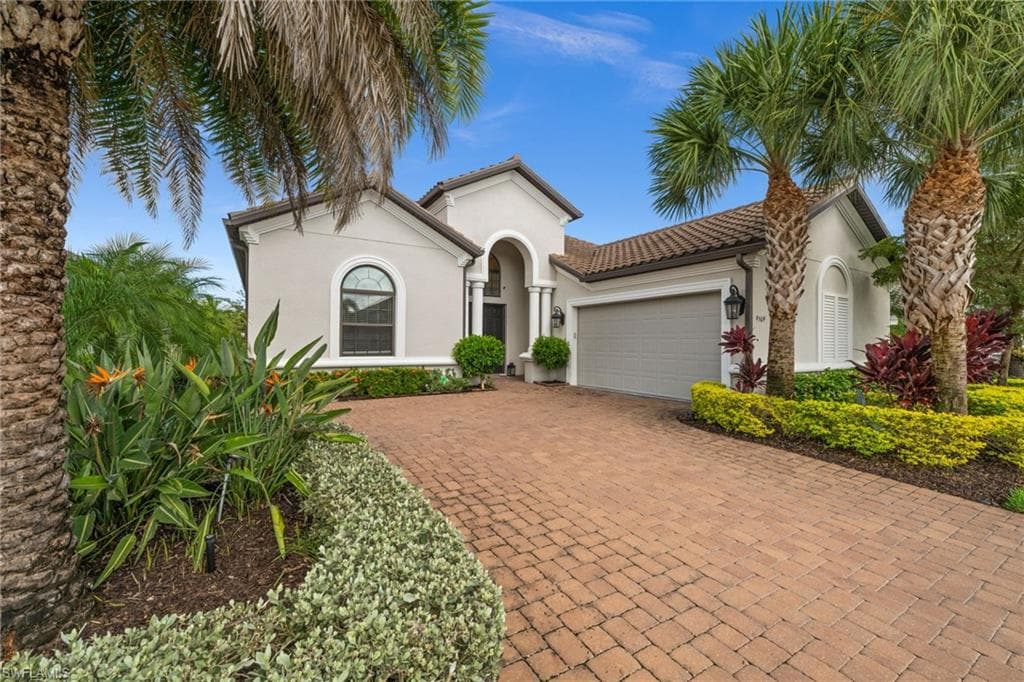 9509 Montelanico LOOP, NAPLES FL 34119-1