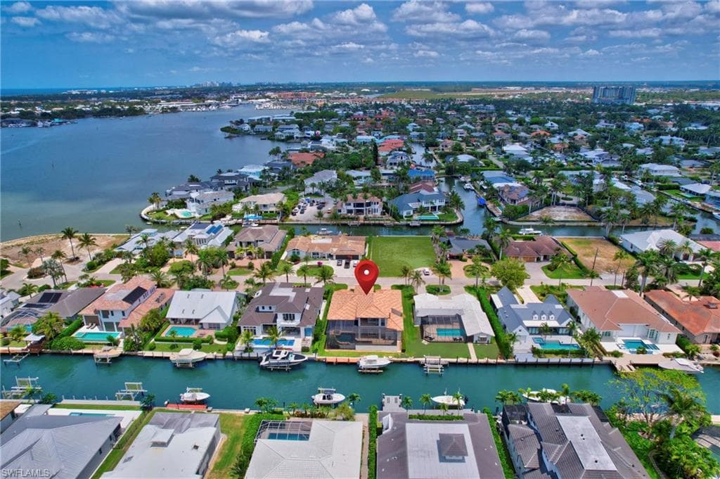 1380 Marlin DR, NAPLES FL 34102-45