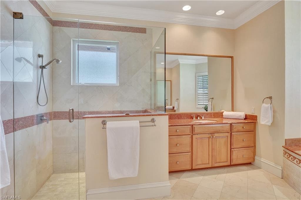 1380 Marlin DR, NAPLES FL 34102-25