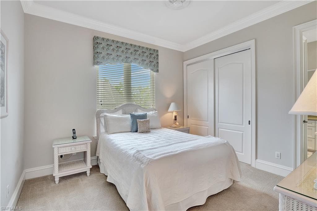 1380 Marlin DR, NAPLES FL 34102-29