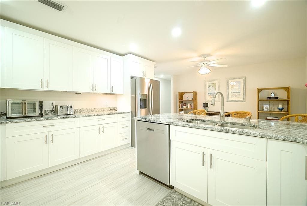 4135 Yarmouth CT, NORTH FORT MYERS FL 33903-14