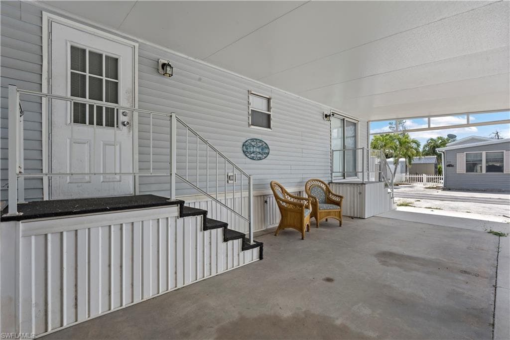 5756 Pink Panther DR, FORT MYERS FL 33908-21