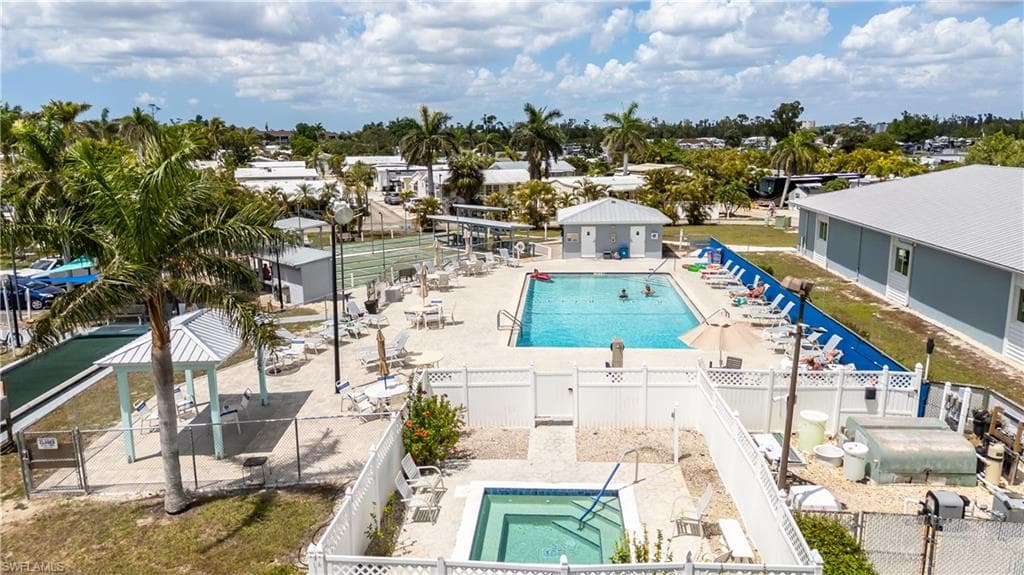 5756 Pink Panther DR, FORT MYERS FL 33908-29