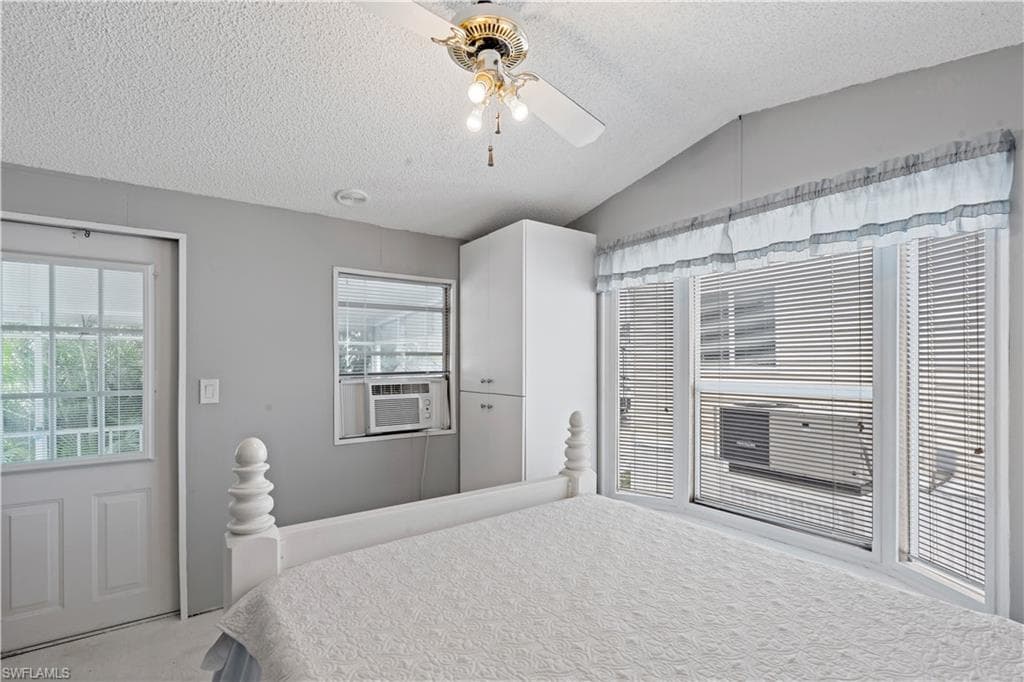 5756 Pink Panther DR, FORT MYERS FL 33908-18