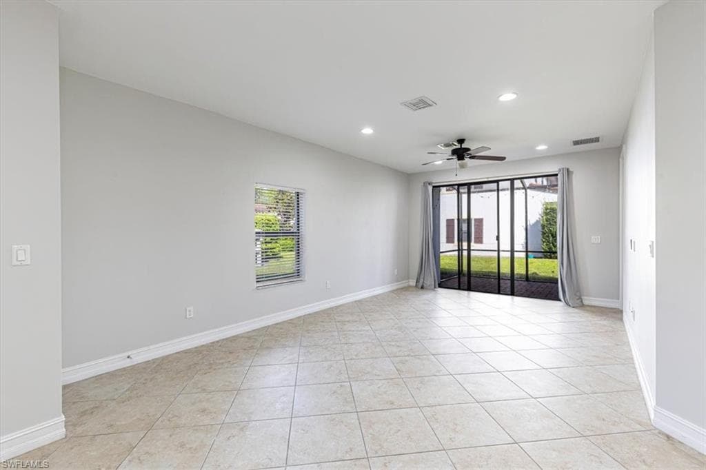 7738 Bristol CIR, NAPLES FL 34120-7