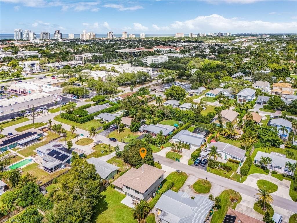 1060 Cooper DR, NAPLES FL 34103-28