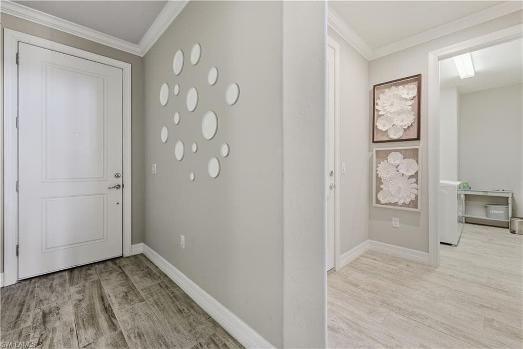 7209 Wilton DR, NAPLES FL 34109-1