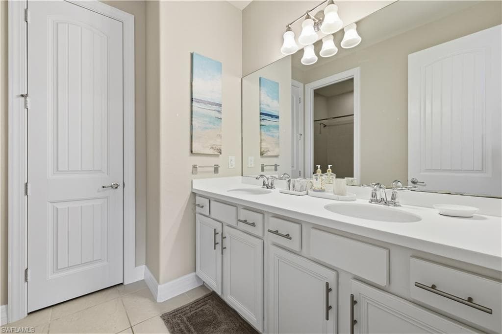 7209 Wilton DR, NAPLES FL 34109-25