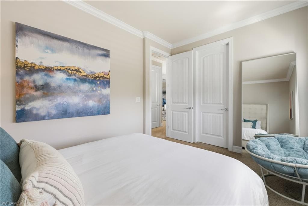 7209 Wilton DR, NAPLES FL 34109-21