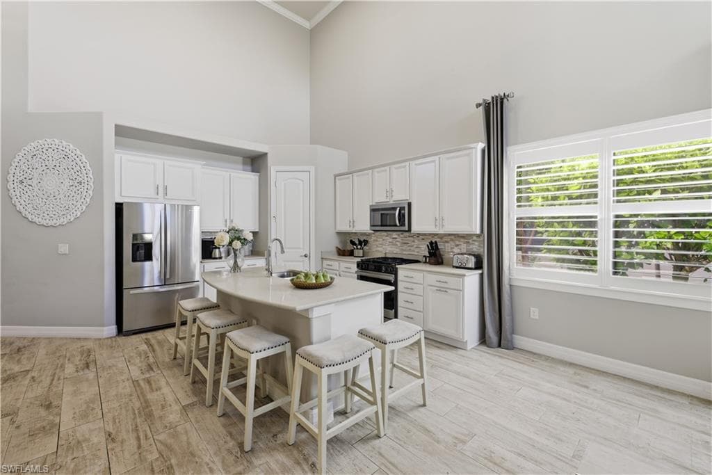 7209 Wilton DR, NAPLES FL 34109-6