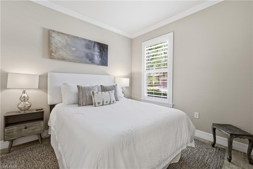 7209 Wilton DR, NAPLES FL 34109-13