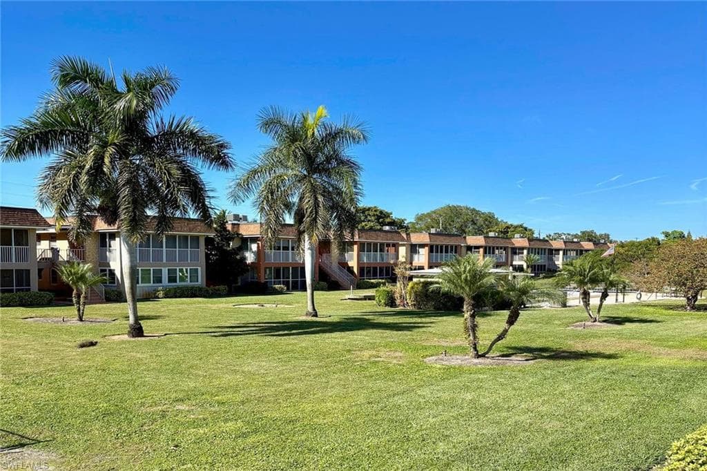 1400 Pompei LN # 53, NAPLES FL 34103-23